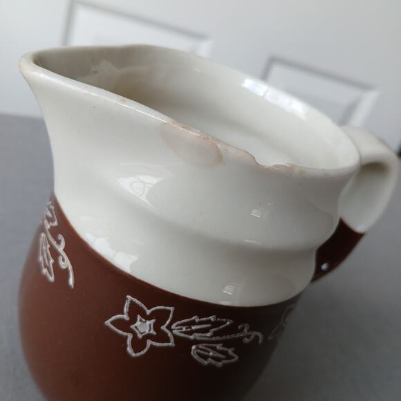 Oxford Stoneware 4.5" mini pitcher VTG 1940s Snow Flower brown cream well loved - Picture 3 of 9